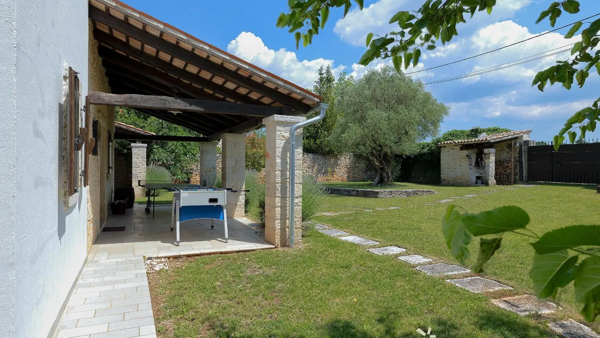 Villa Laurus Ex Villa Majoli Marici  Marici (Sveta Nedelja)