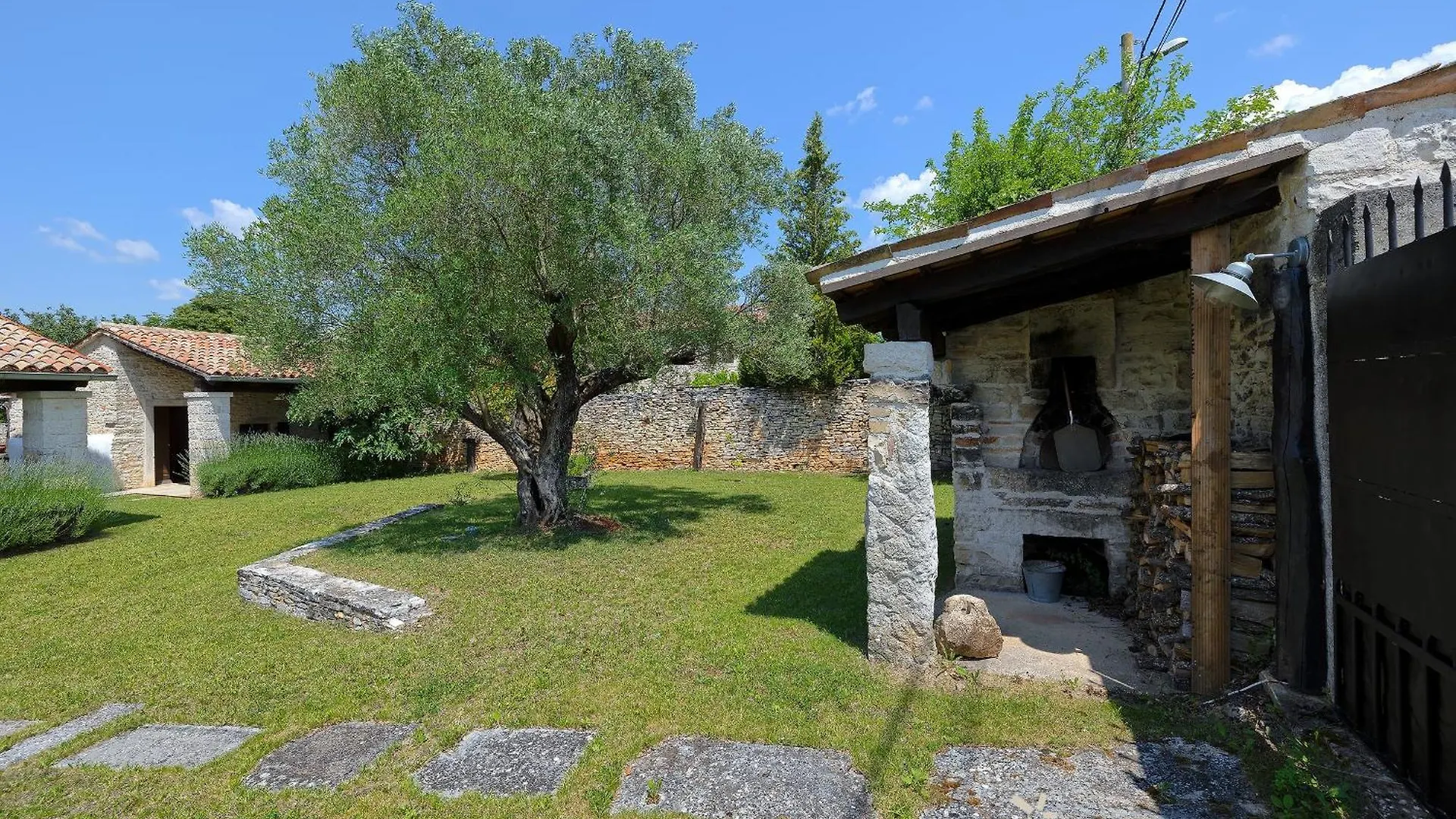 Villa Laurus Ex Villa Majoli Marici